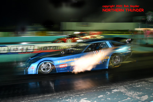 Ronnie Young - 'Blue Max' (near lane) vs 
Scott Cousimano - 'WTF Racing' (far lane)